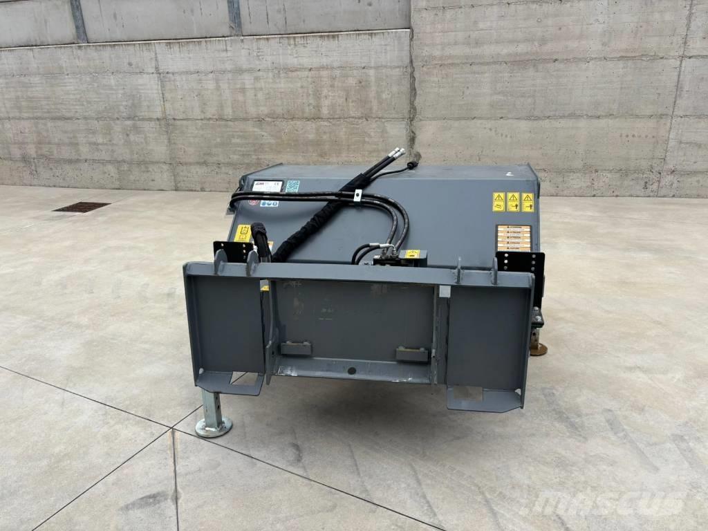 CM CSA 125 Strojevi za metenje