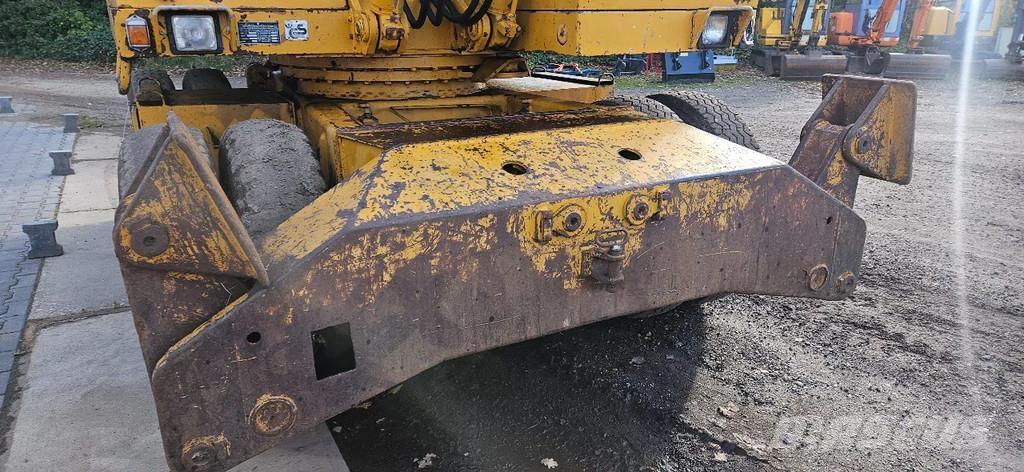 Liebherr A902 Bageri na kotačima