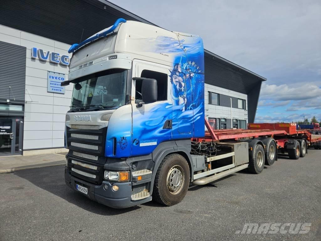 Scania R580 6x2 Rol kiper kamioni s kukama za dizanje