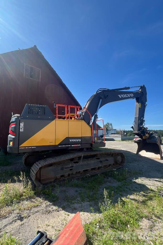 Volvo EC 250 EL Bageri gusjeničari