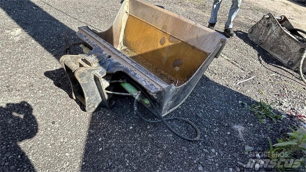 JCB 4CX PRO Utovarni rovokopači