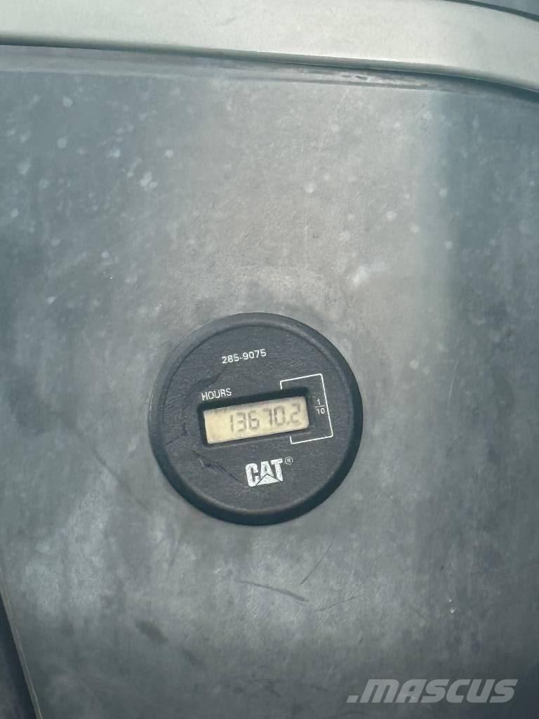 CAT M 325 D MH Bageri na kotačima