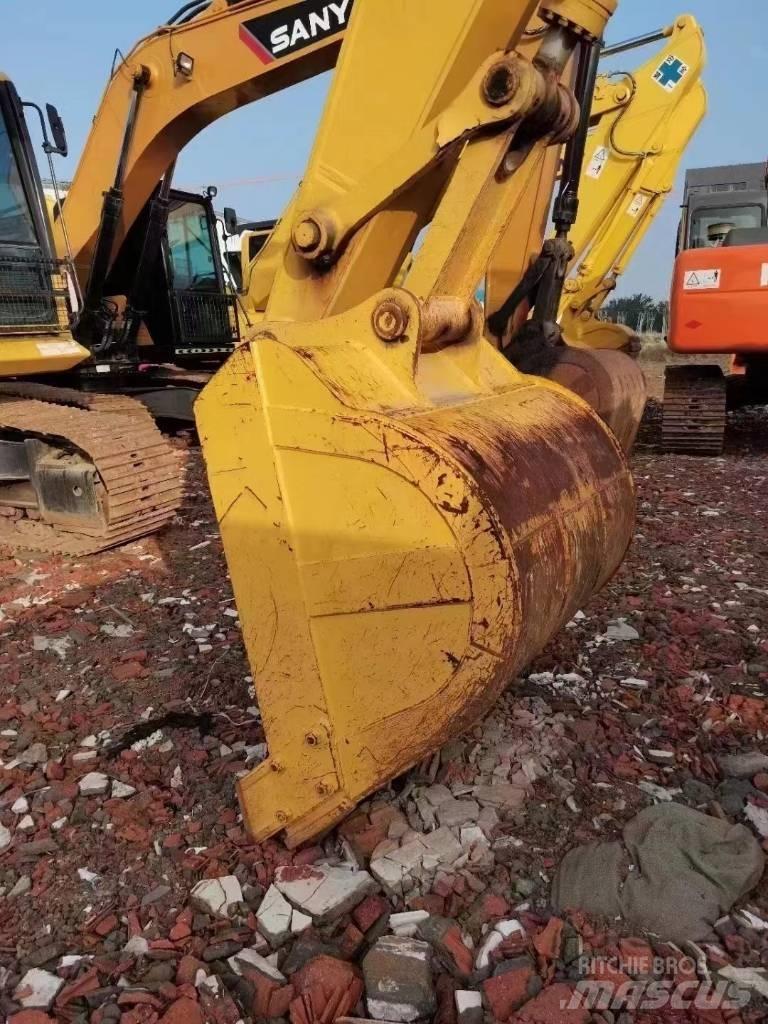 Komatsu PC 210 Bageri gusjeničari