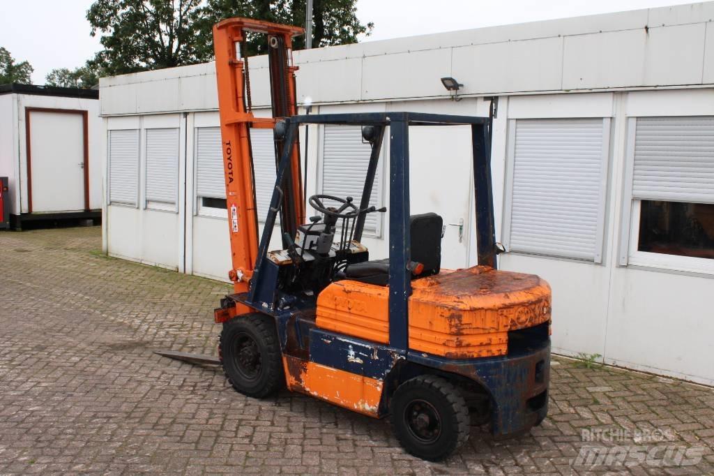 Toyota 5 FD 25 Dizelski viličari