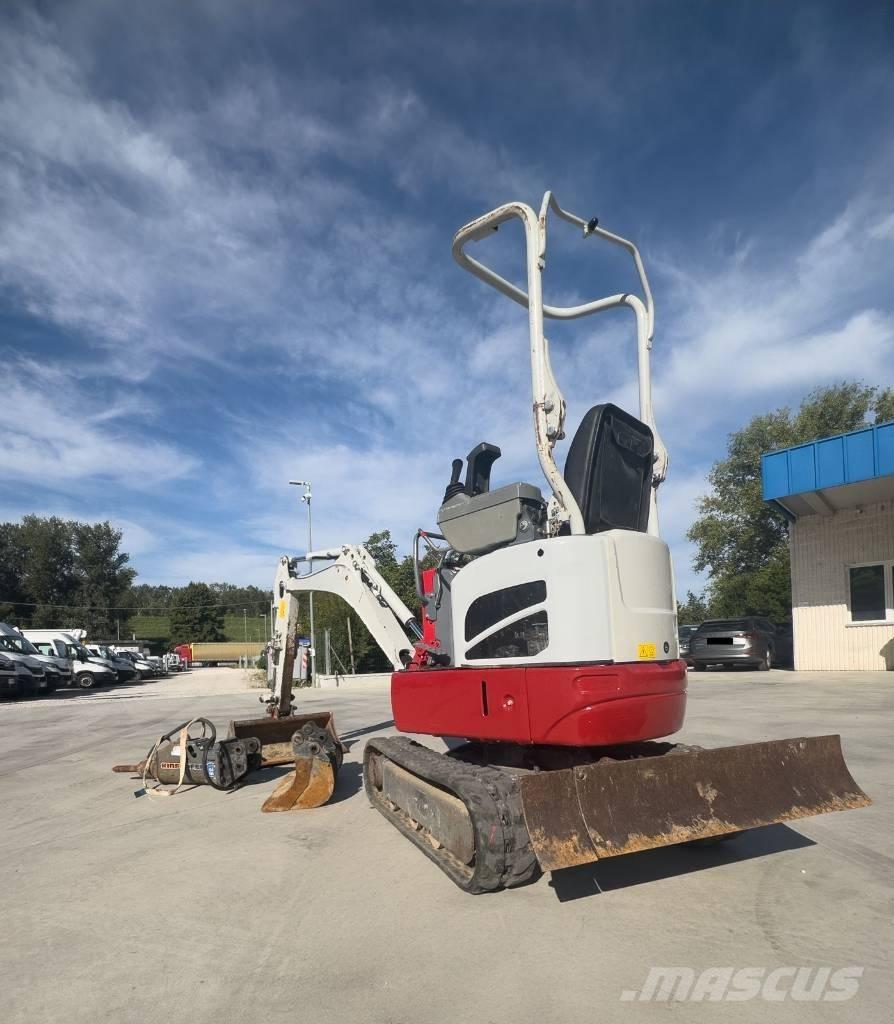 Takeuchi TB 210 R Mini bageri <7t