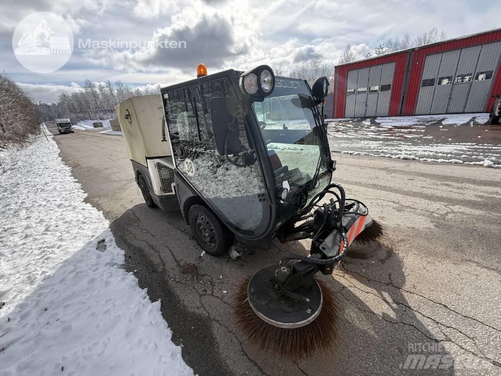 Jungojet 3500 Strojevi za metenje