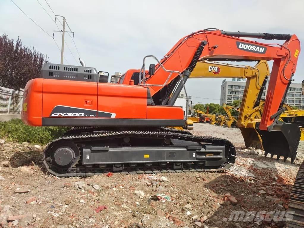 Doosan DX 300 LC-9C Bageri gusjeničari