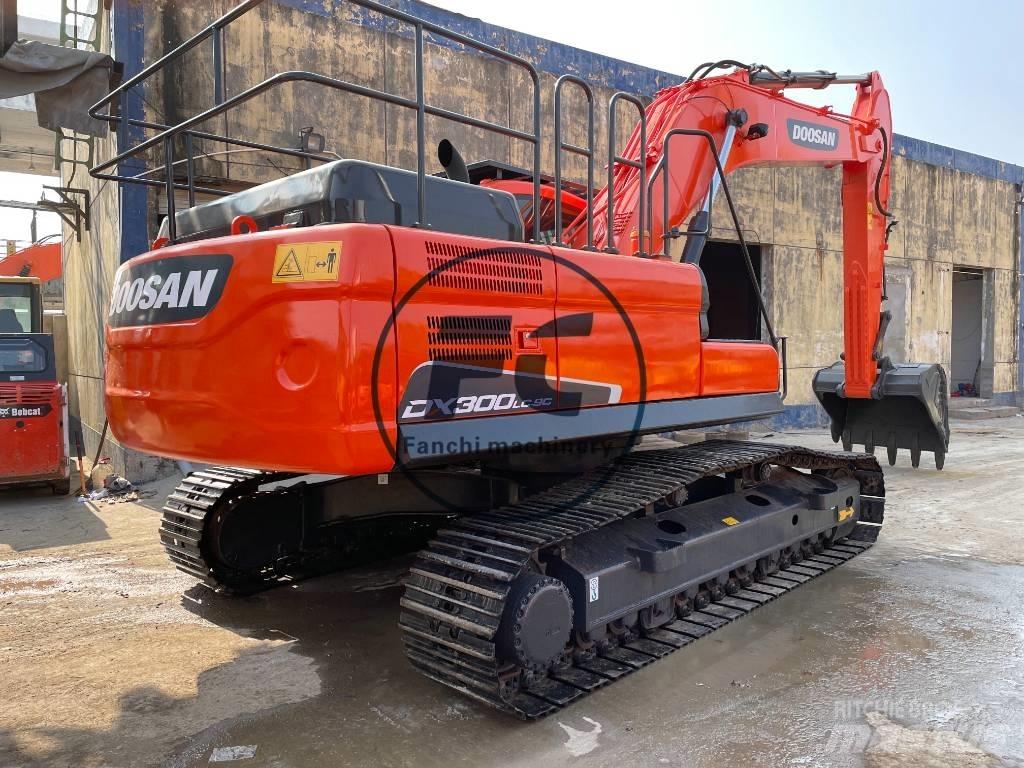 Doosan DX300 Bageri gusjeničari