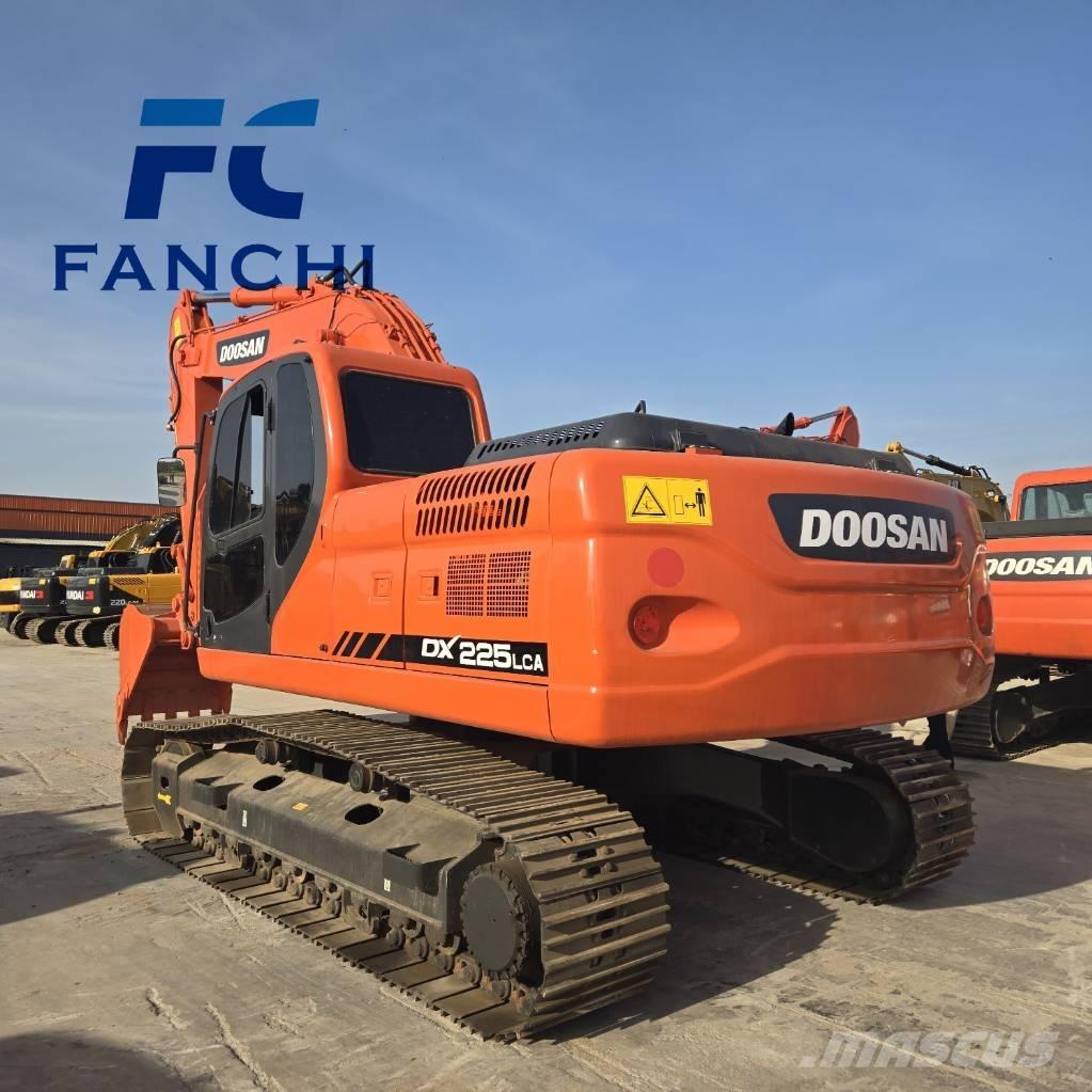 Doosan DX 225 LC Bageri gusjeničari