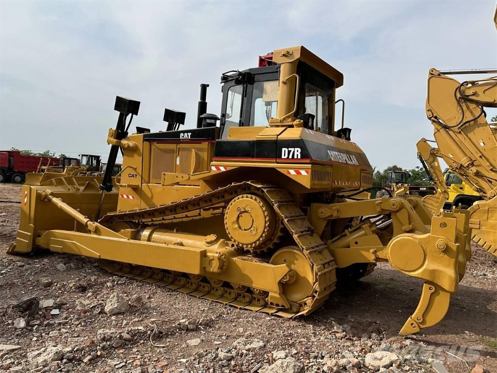 CAT D 7 R Buldožeri gusjeničari