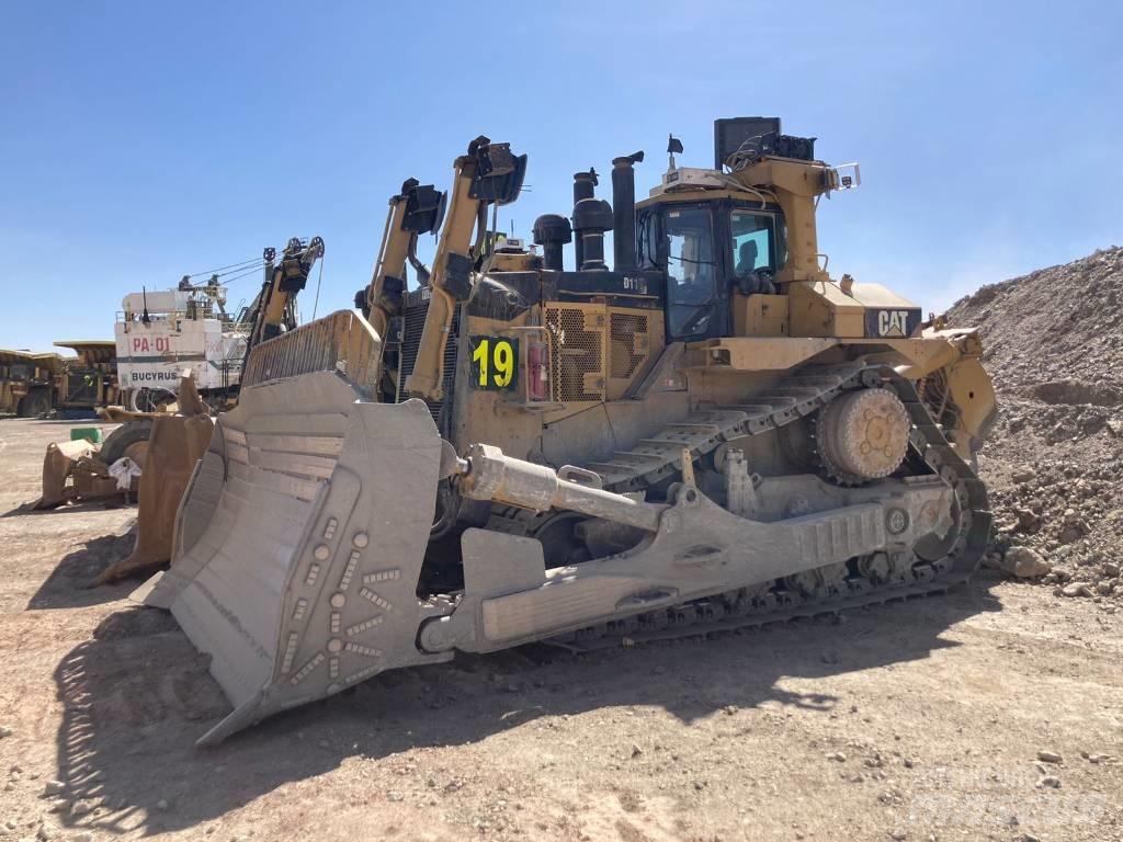 CAT D 11 T Buldožeri gusjeničari