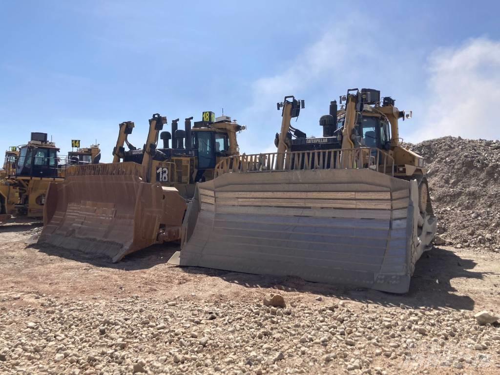 CAT D 11 T Buldožeri gusjeničari