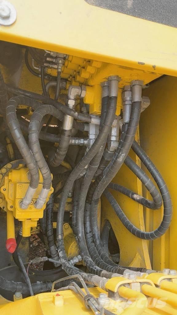 Komatsu PC 130 Bageri gusjeničari