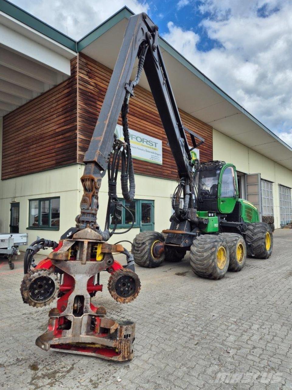 John Deere 1070 E Harversteri