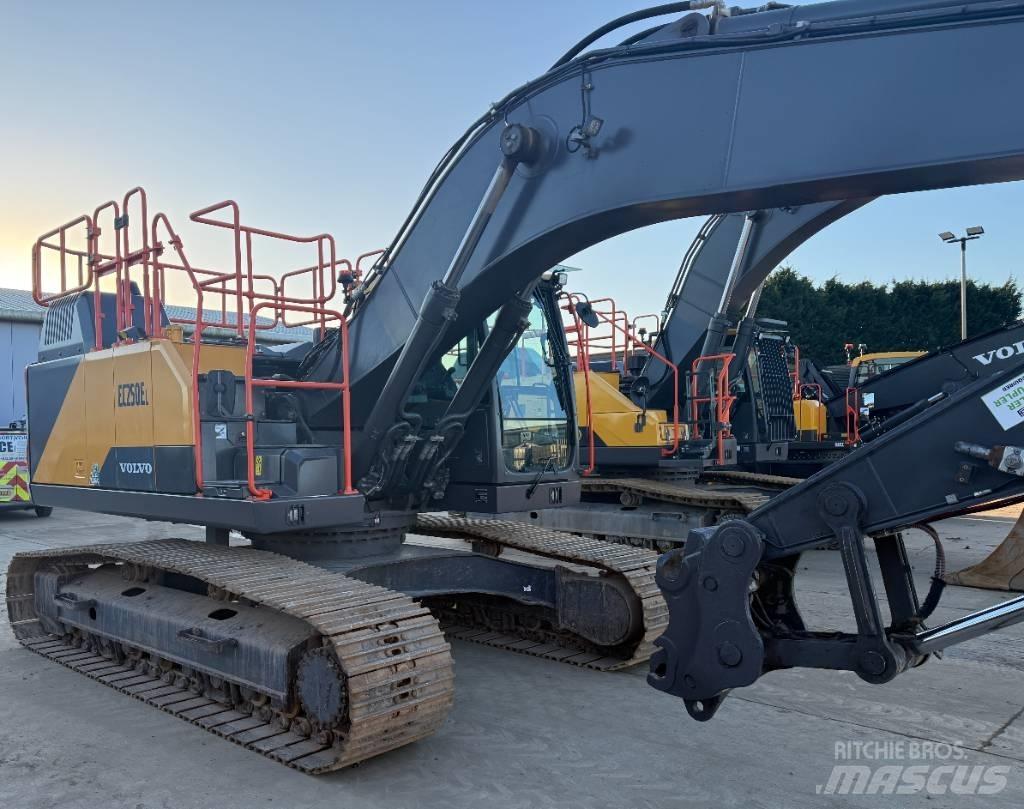 Volvo EC 250 EL Bageri gusjeničari