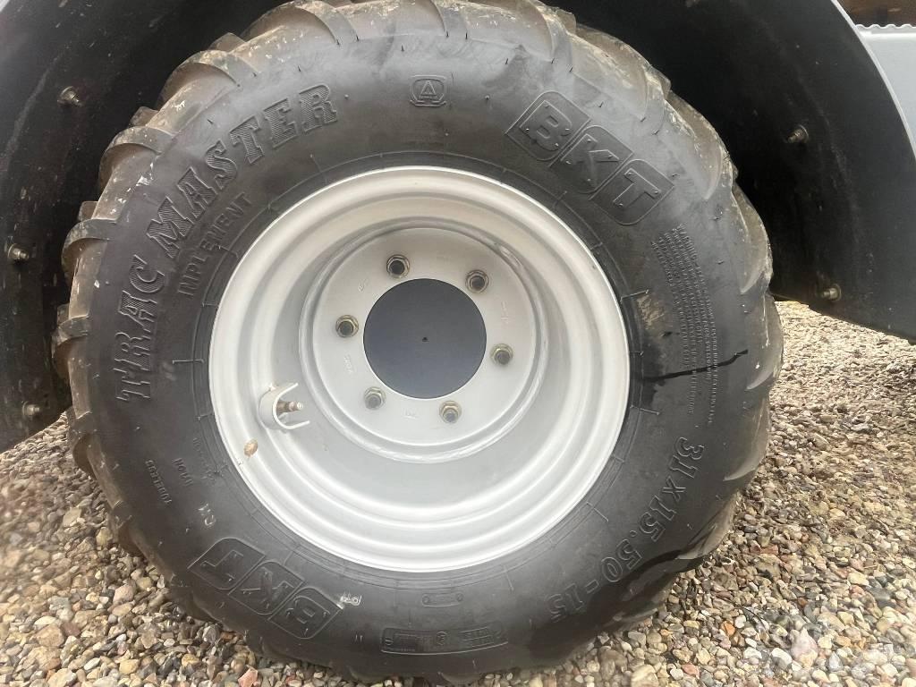 Eurotrac W12F XL Mini utovarivači