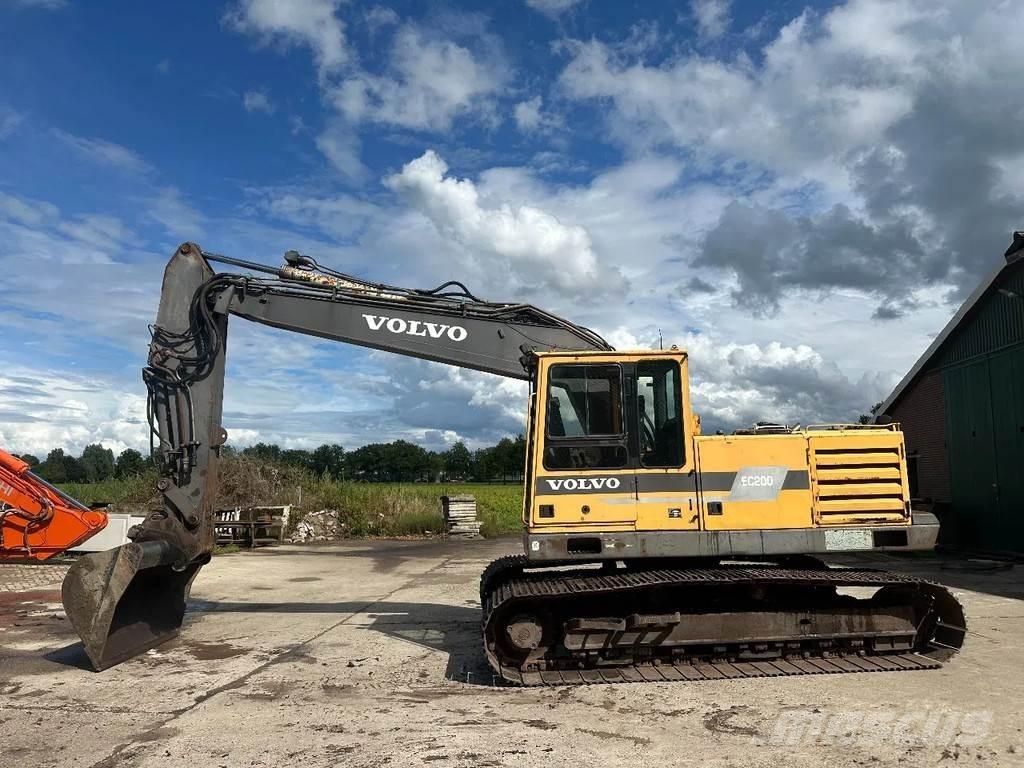 Volvo EC200 Bageri gusjeničari