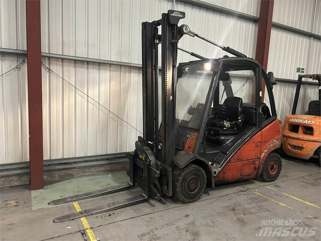 Linde H25T Plinski viličari