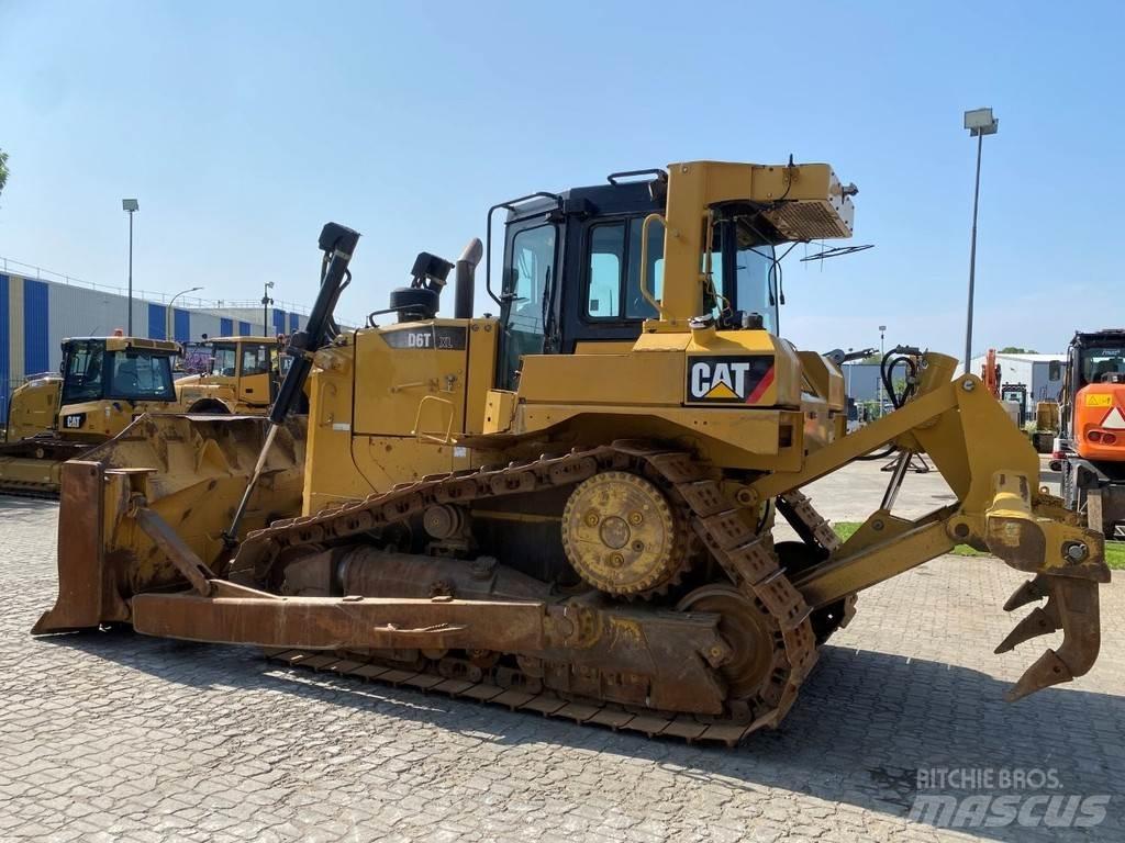 CAT D6T NVT Buldožeri gusjeničari