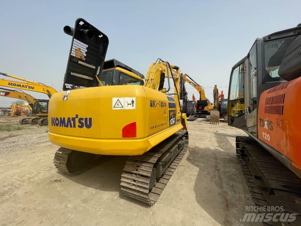Komatsu PC 130 Bageri gusjeničari