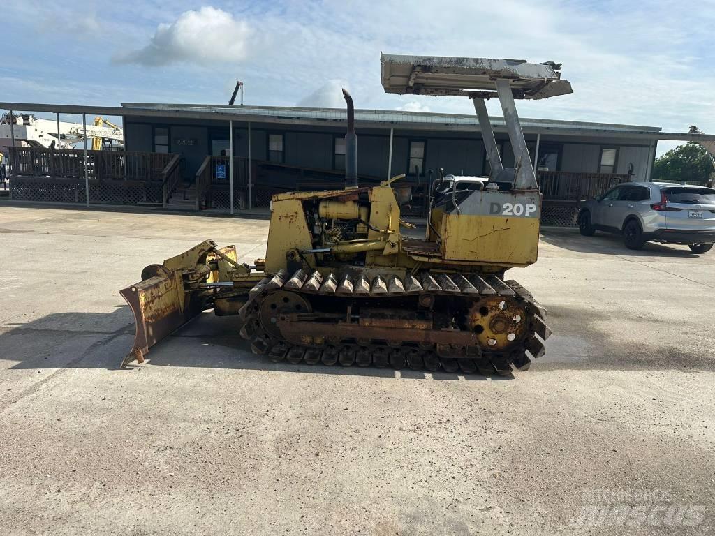 Komatsu D 20P-7 Buldožeri gusjeničari