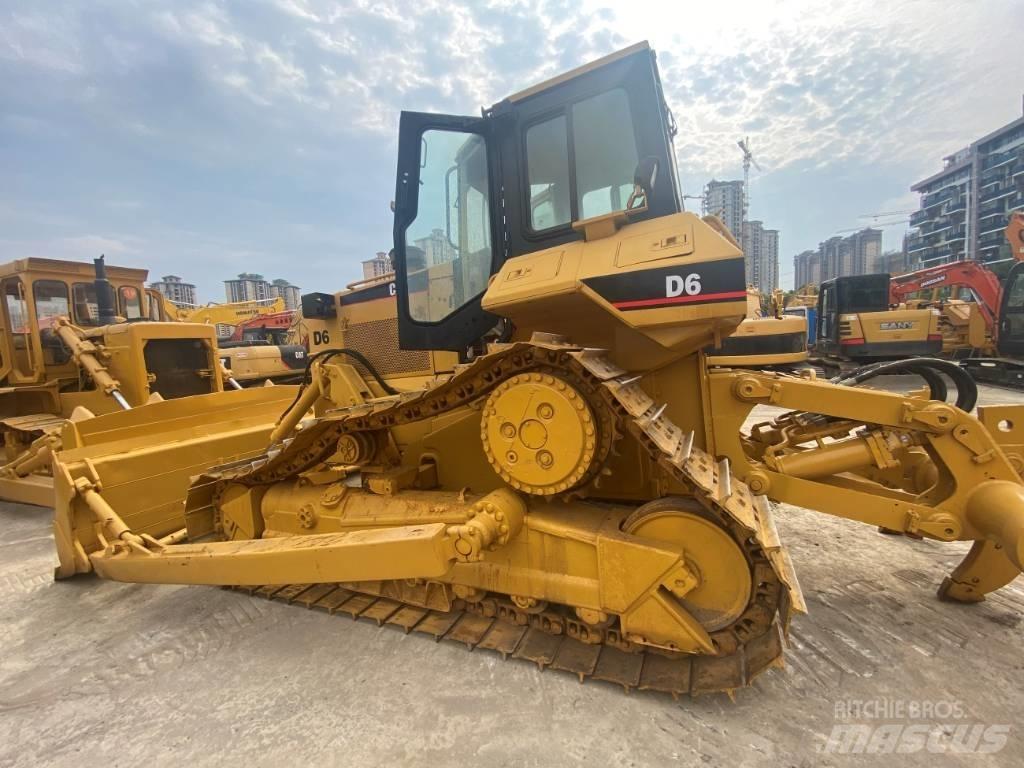 CAT D6R Buldožeri gusjeničari