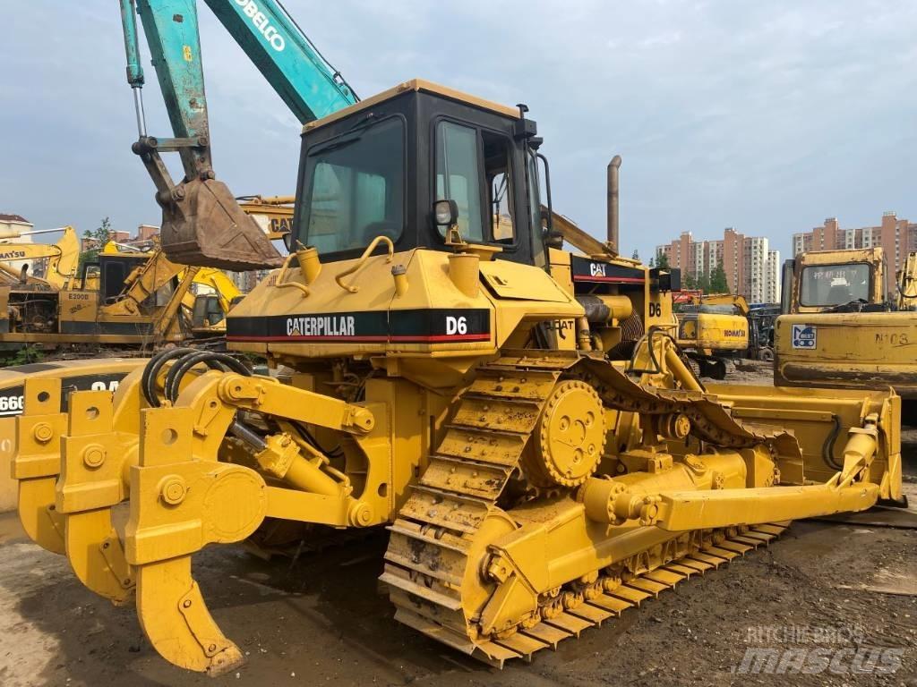 CAT D6R Buldožeri gusjeničari