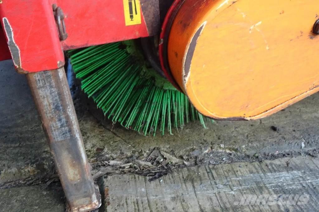 Dücker Veegmachine Kamioni za čišćenje ulica