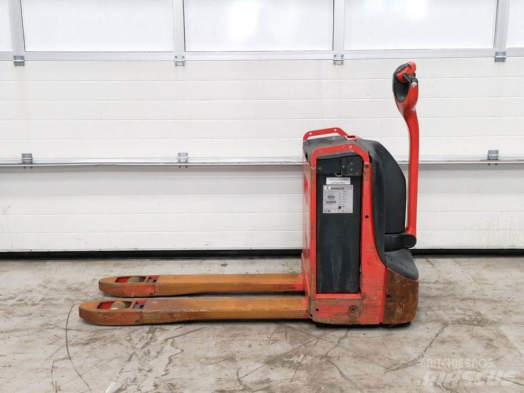 Linde T16 Nisko podizni električni viličar