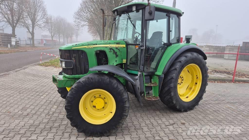 John Deere 6320 SE Traktori