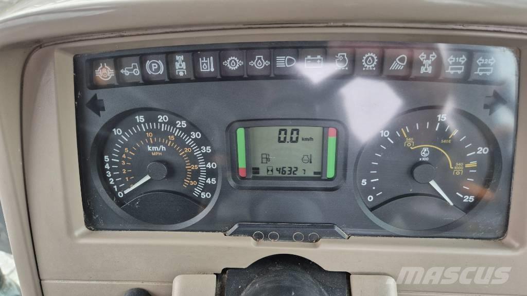 John Deere 6320 SE Traktori