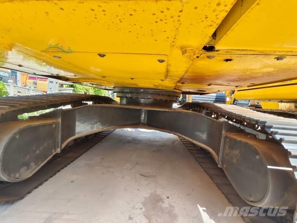 Komatsu PC 220-8 Bageri gusjeničari