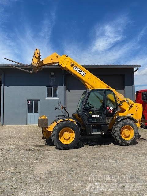 JCB 535-125 Teleskopski viličari