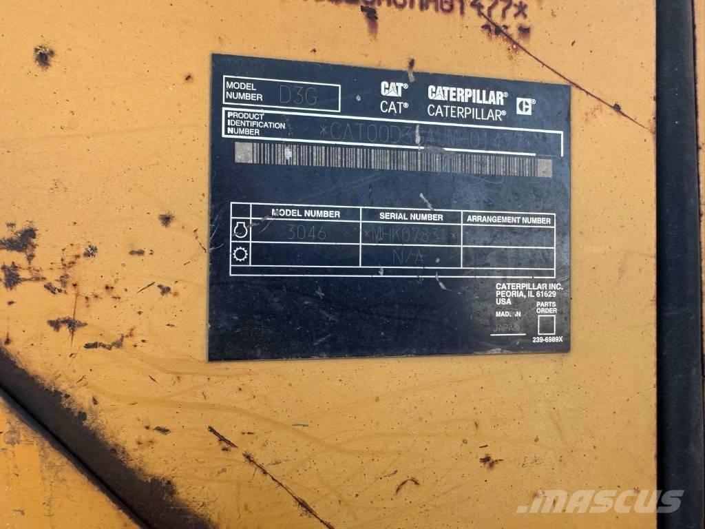 CAT D 3 G Buldožeri gusjeničari