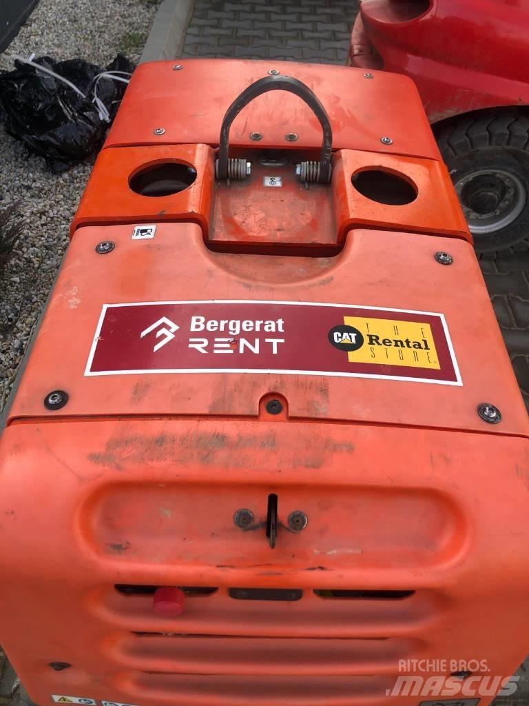 Husqvarna LH804 Kompaktori zemlje