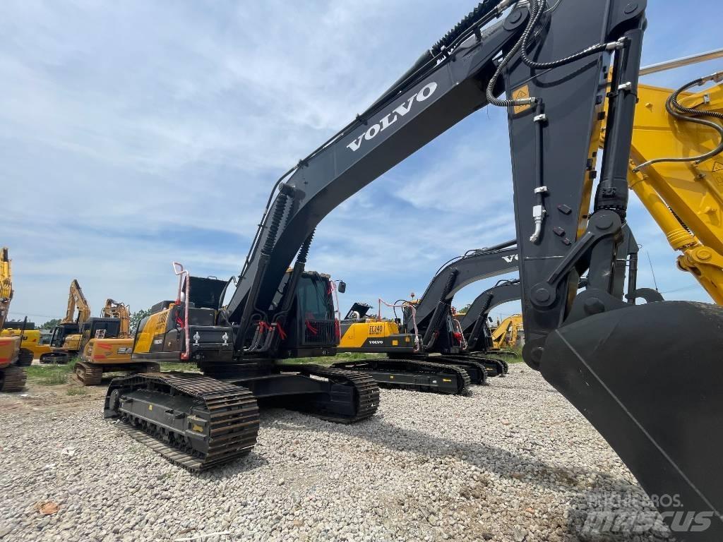 Volvo EC 300 Bageri gusjeničari