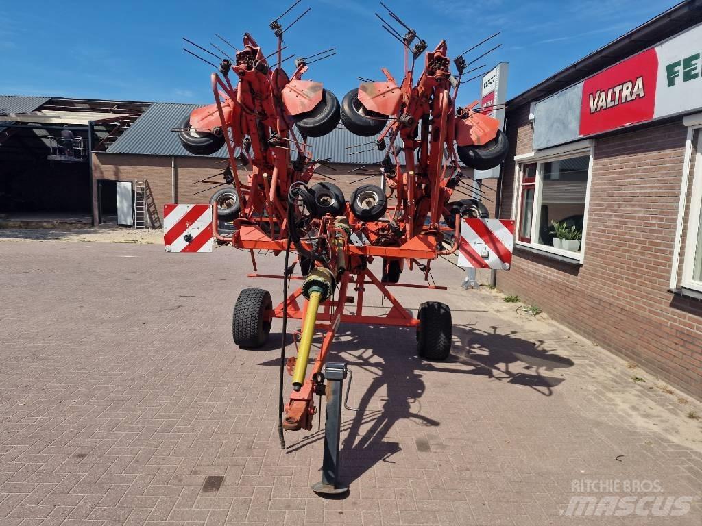 Kuhn GF 10802 T Okretači i sakupljači sijena