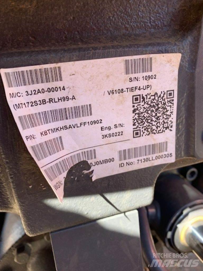 Kubota M7-172D-PS Traktori