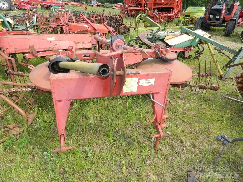 Stoll UM 400 Okretači i sakupljači sijena