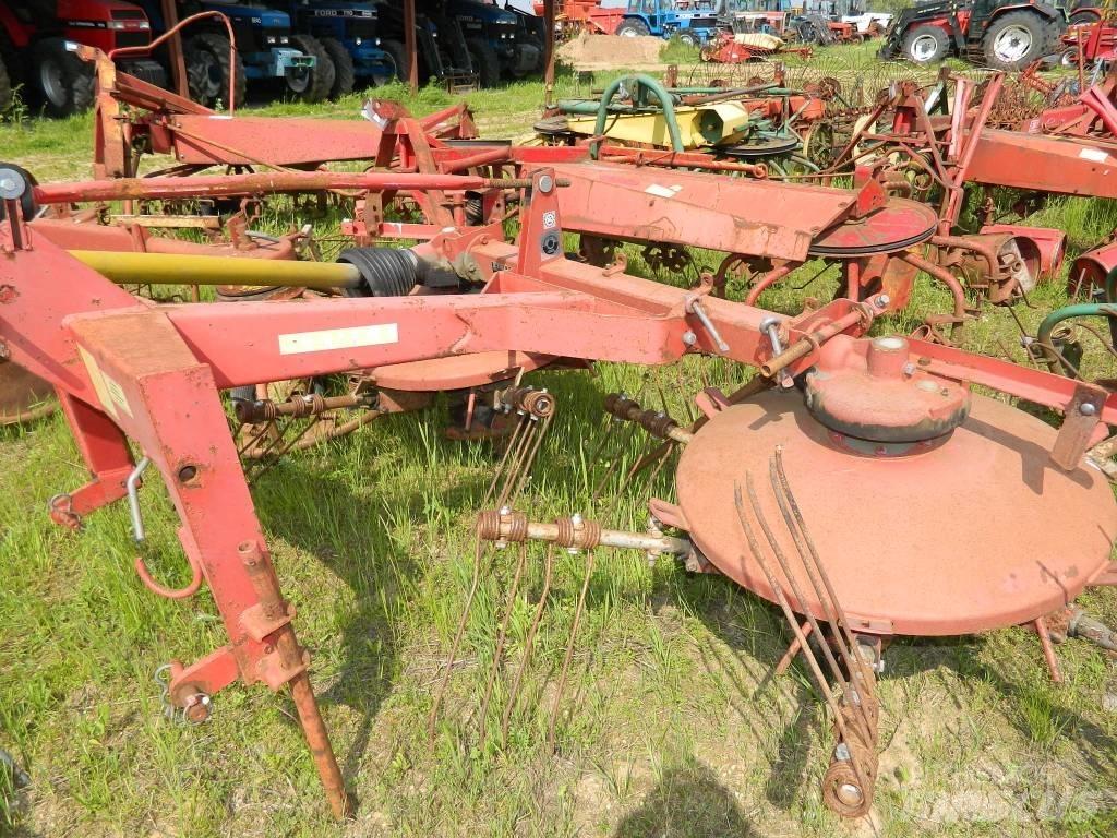 Stoll UM 400 Okretači i sakupljači sijena