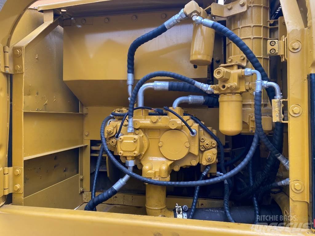 CAT 320 C L Bageri gusjeničari
