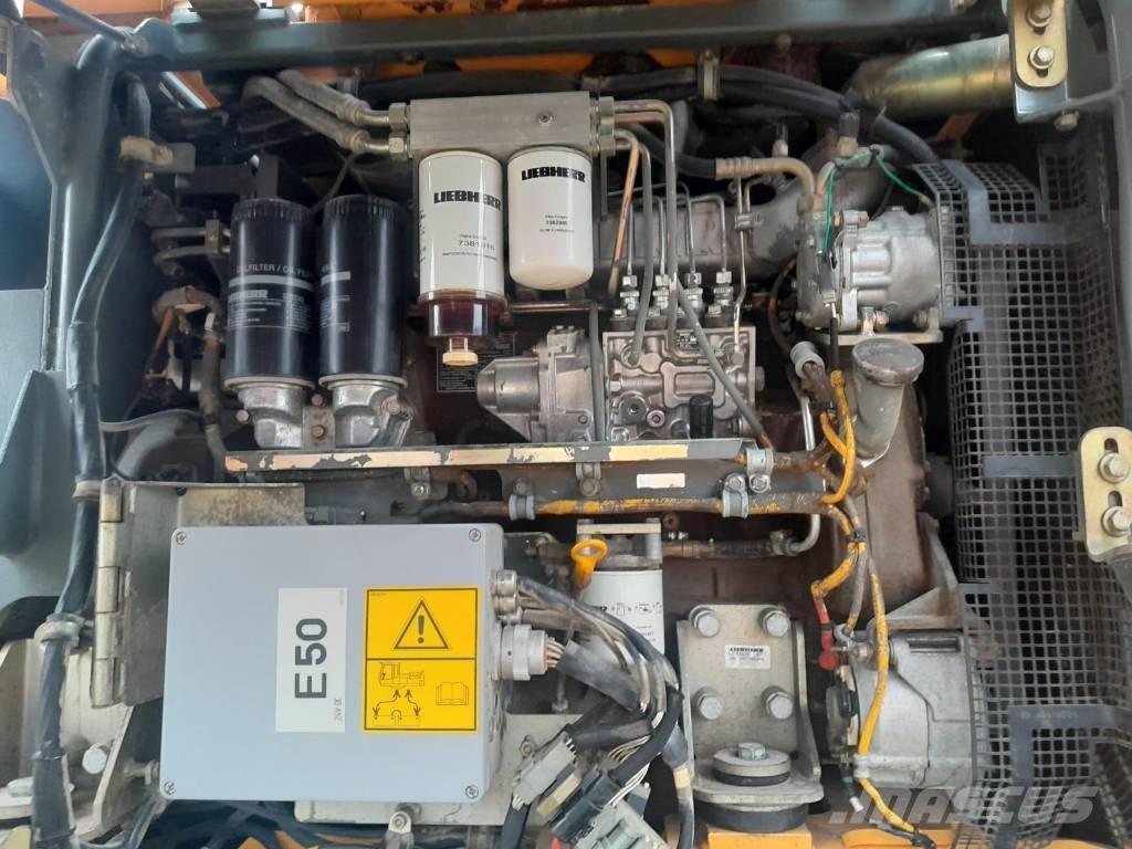 Liebherr R 924 Bageri gusjeničari