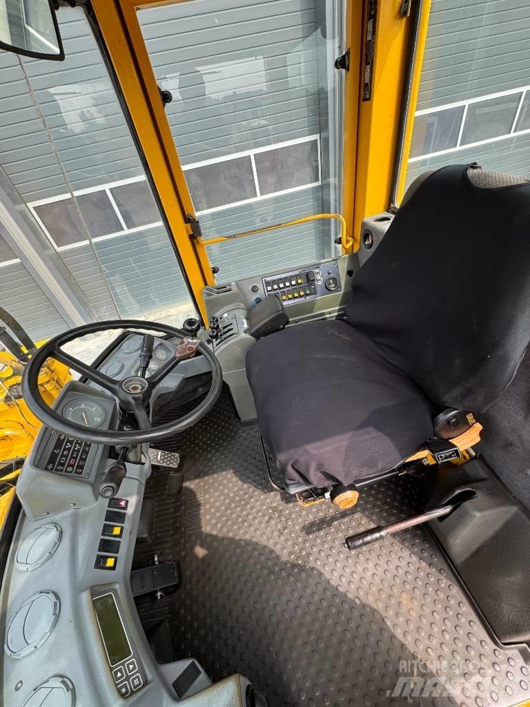 Volvo L90B Utovarivači na kotačima