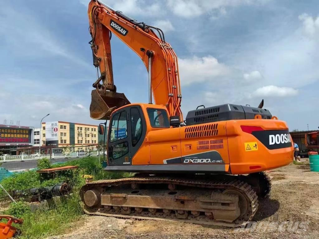 Doosan DX 300 LC Bageri gusjeničari