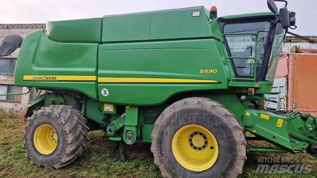 John Deere S 690 Kombajni