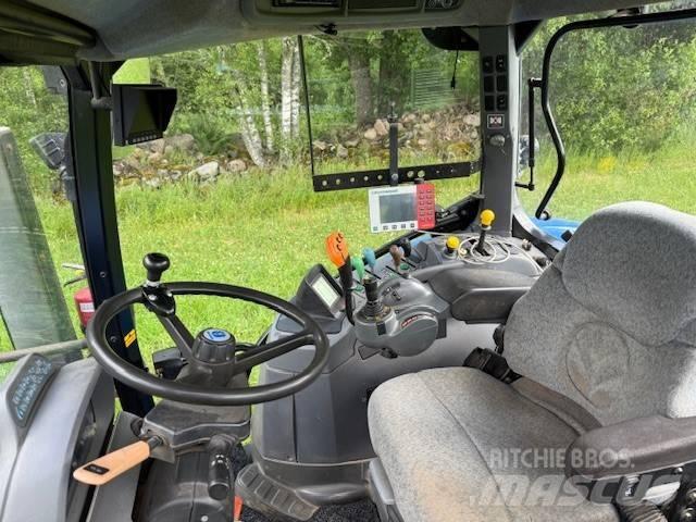 New Holland T 7030 Traktori
