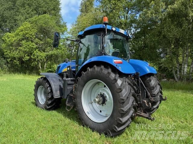 New Holland T 7030 Traktori