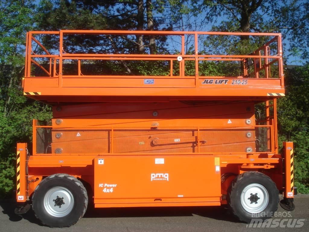 JLG 210-25 Škaraste platforme