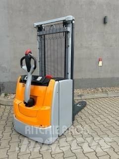 Still EXV 16 Ručni električni viličar