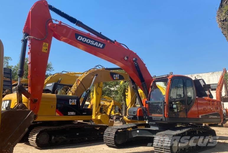 Doosan DX225 Bageri gusjeničari
